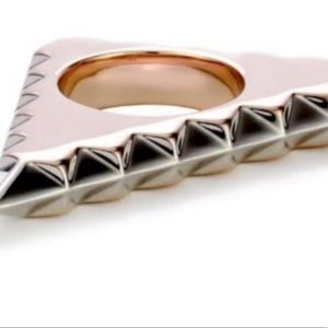 House of Harlow ring